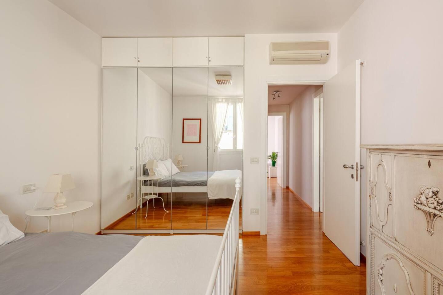 Santo Stefano Square Apartment Bologna Luaran gambar
